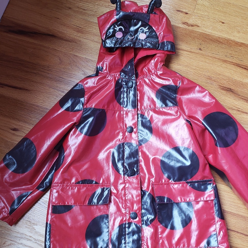 Carters ladybug rain coat. Size M. 4-5.